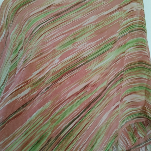 Lexicon Silk Flowy Shall ~ Size OS (LP) - Picture 8 of 8